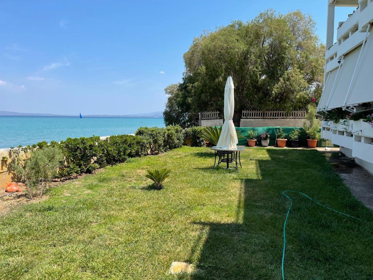 Stunning Beachfront Apartment Stratos Nerántza Eksteriør bilde